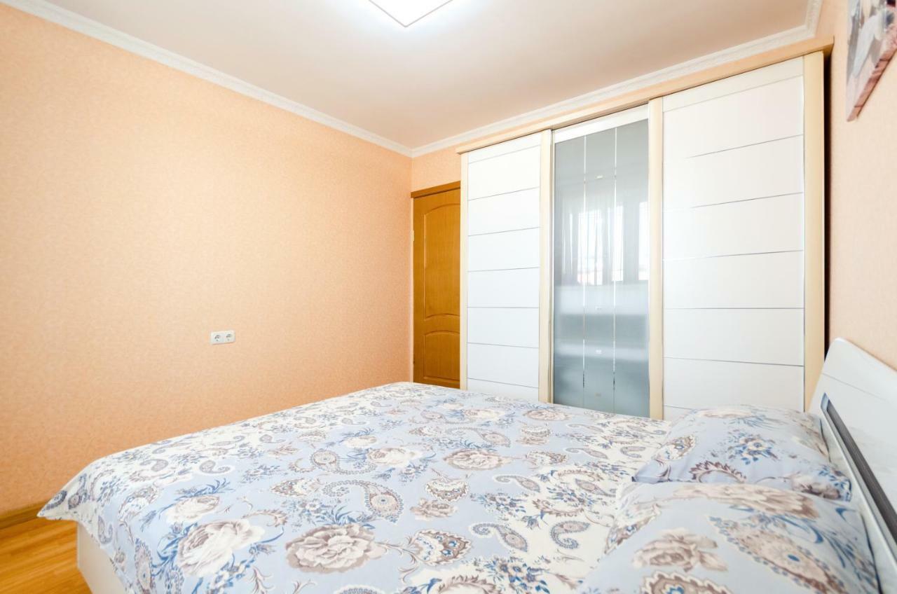 Artal Apartment On Obolonskaya Square 3 Kiev Exterior foto
